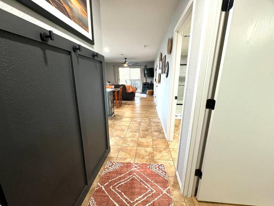 Modern Comfort: Updated Cozy Condo In Indian Point 布蘭森 外观 照片