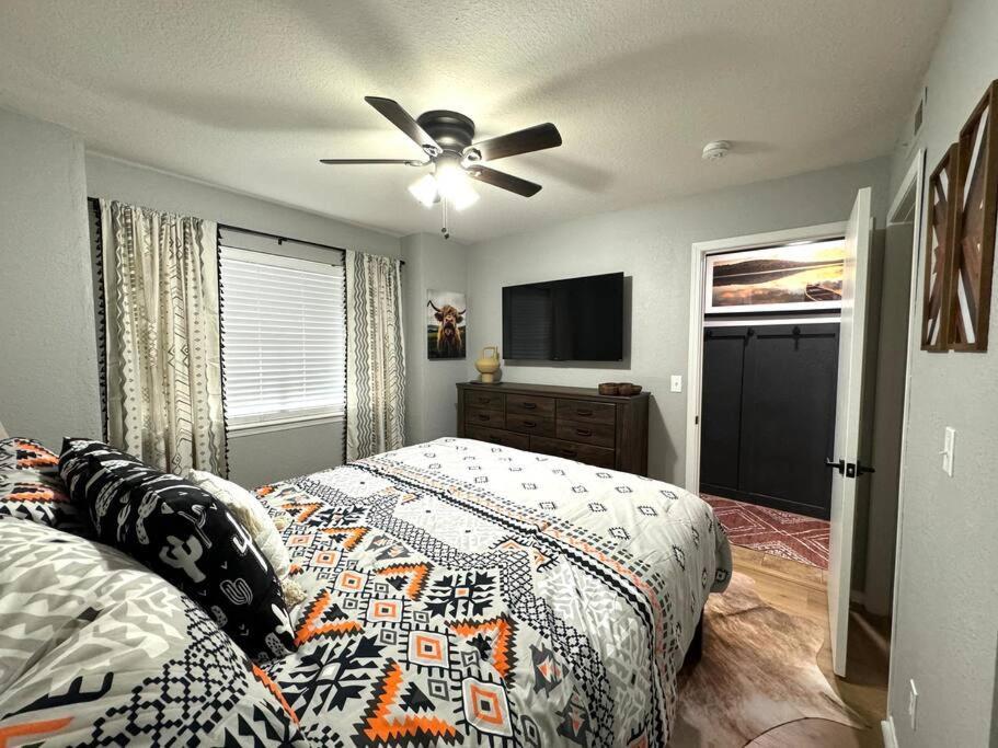 Modern Comfort: Updated Cozy Condo In Indian Point 布蘭森 外观 照片
